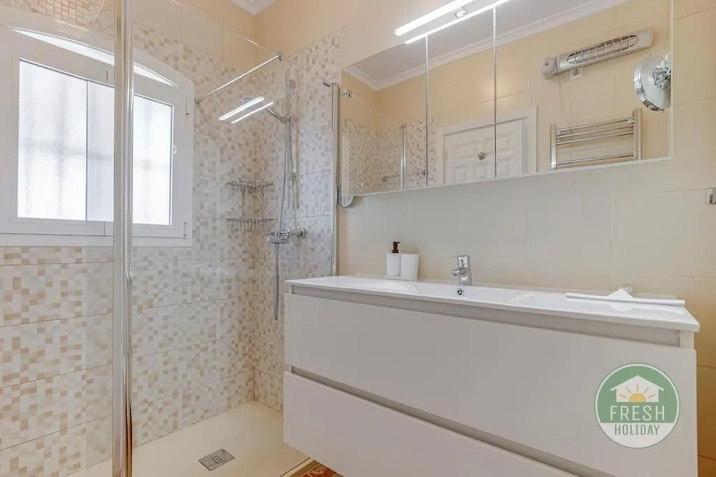 Casa Cielo Azul - Only 10 Mins Walk To Everything! Nerja Apartamento
